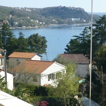Apartments Vila Lavanda Omišalj Buitenkant foto