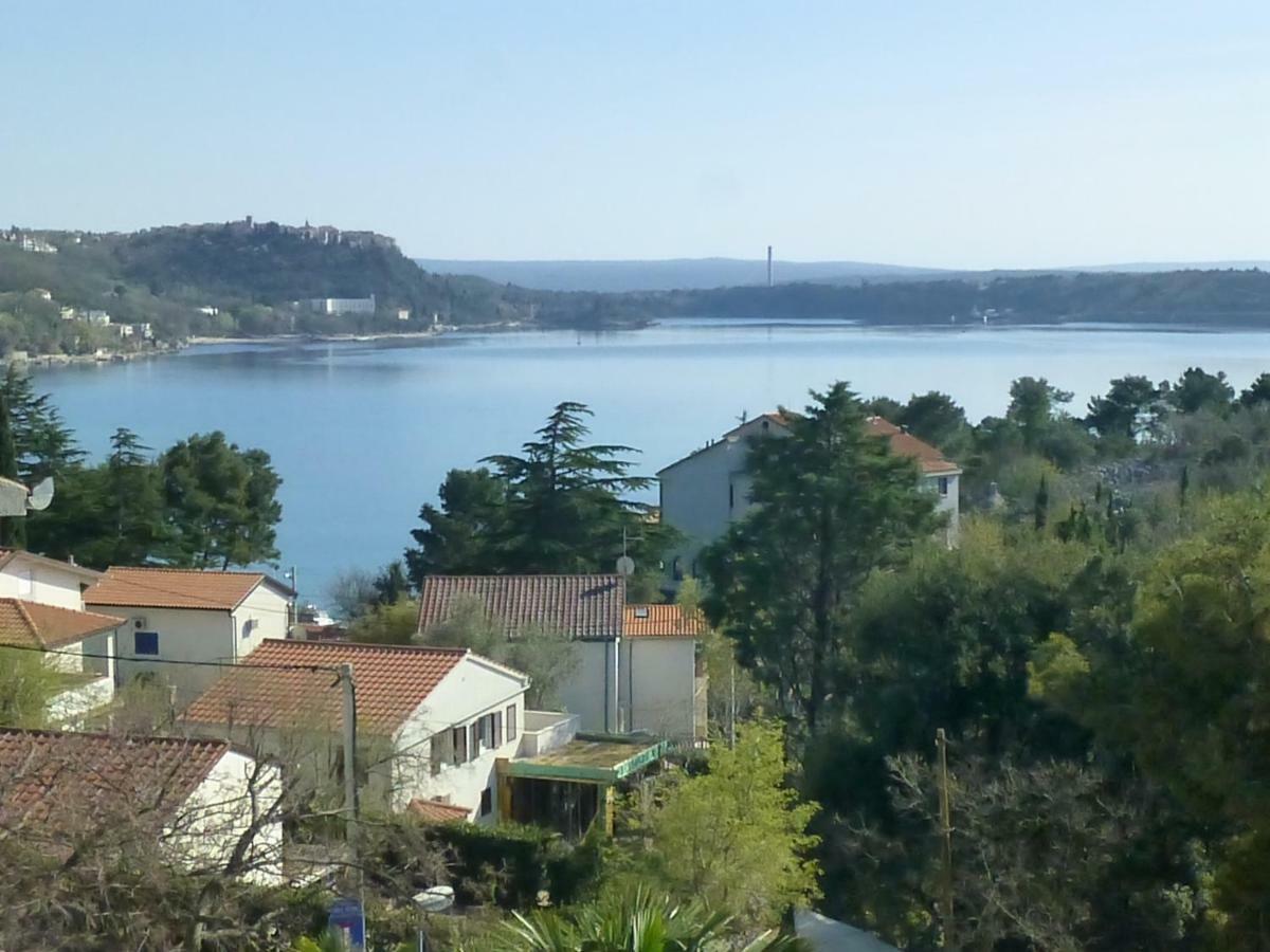Apartments Vila Lavanda Omišalj Buitenkant foto