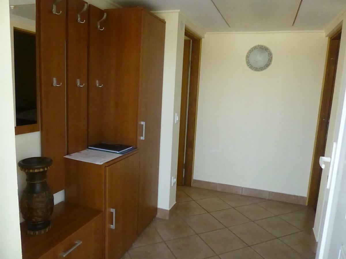 Apartments Vila Lavanda Omišalj Buitenkant foto